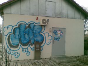 ESTW Gündlkofen, Seitenansicht mit Graffiti